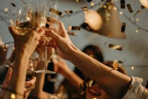как правильно загадывать желание на новый год 2022 с шампанским