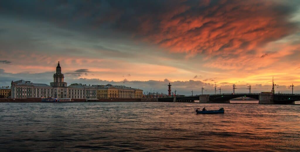 Петербург во время белых ночей